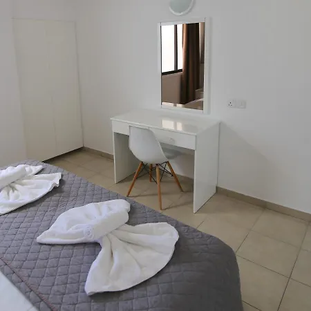 Lantiana Napa Αγία Νάπα