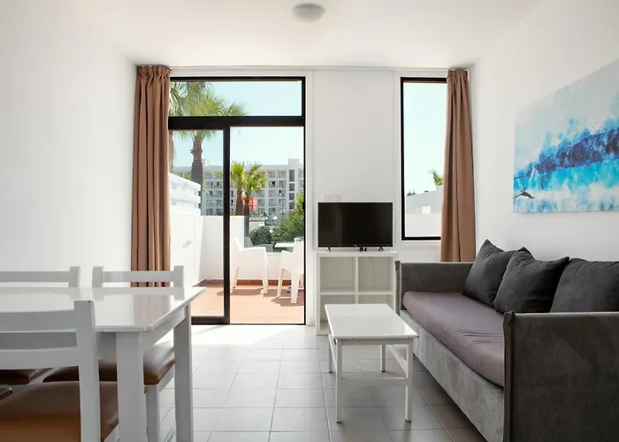 Lantiana Napa Lägenhetshotell Ayia Napa